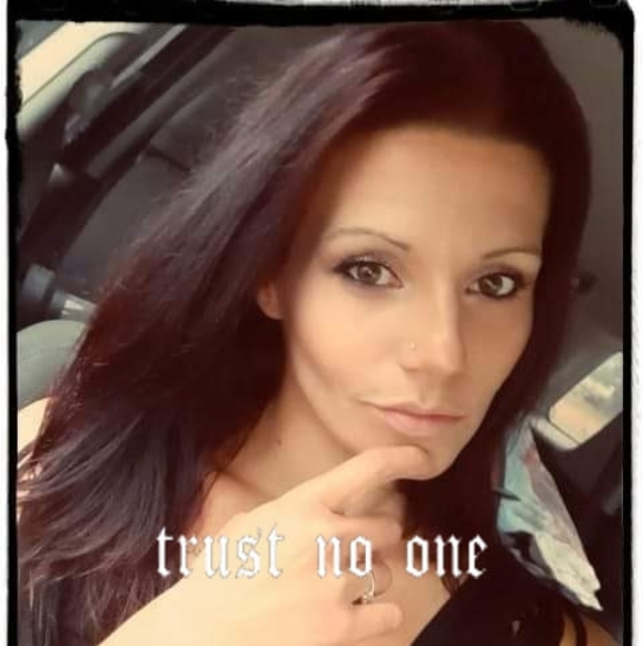 Meet your Posher, Amanda - Picture 1 of 1